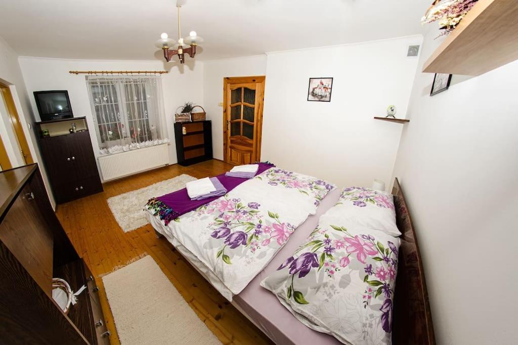 Zlty Domcek - Apartman Svabovce Buitenkant foto